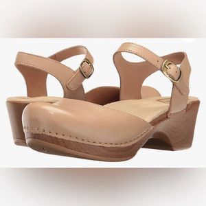 EUC Dansko Sam Clog Sand Dollar 37 7 7.5 like new beige tan nude brown neutral